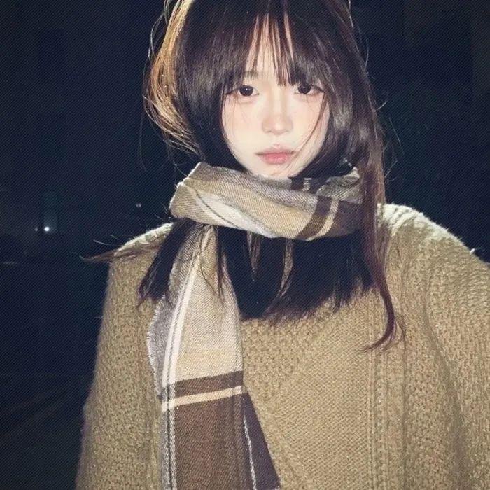 低头不见抬头见